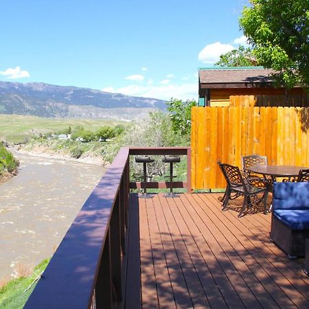 Yellowstone Treasure Guesthouses On The River Gardiner Extérieur photo