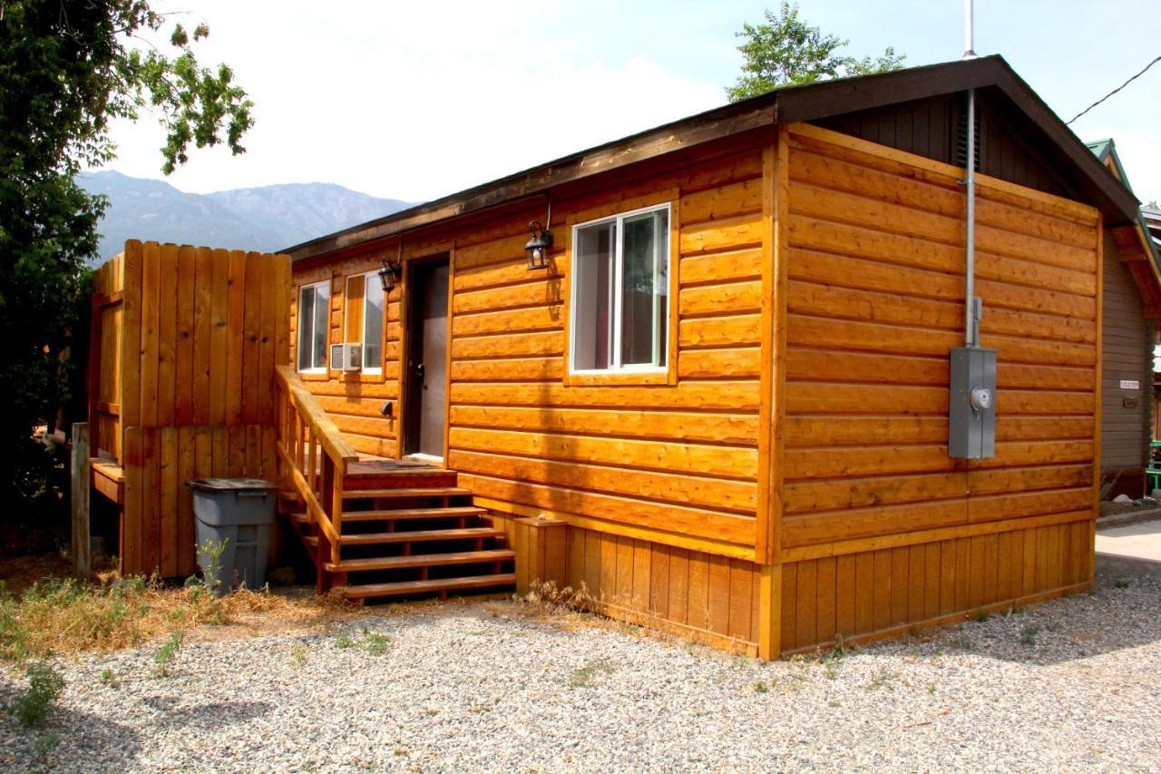 Yellowstone Treasure Guesthouses On The River Gardiner Extérieur photo