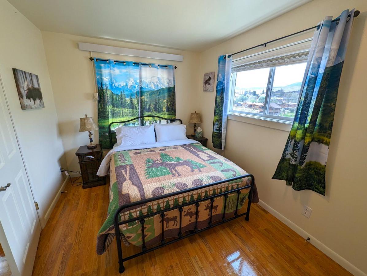 Yellowstone Treasure Guesthouses On The River Gardiner Extérieur photo