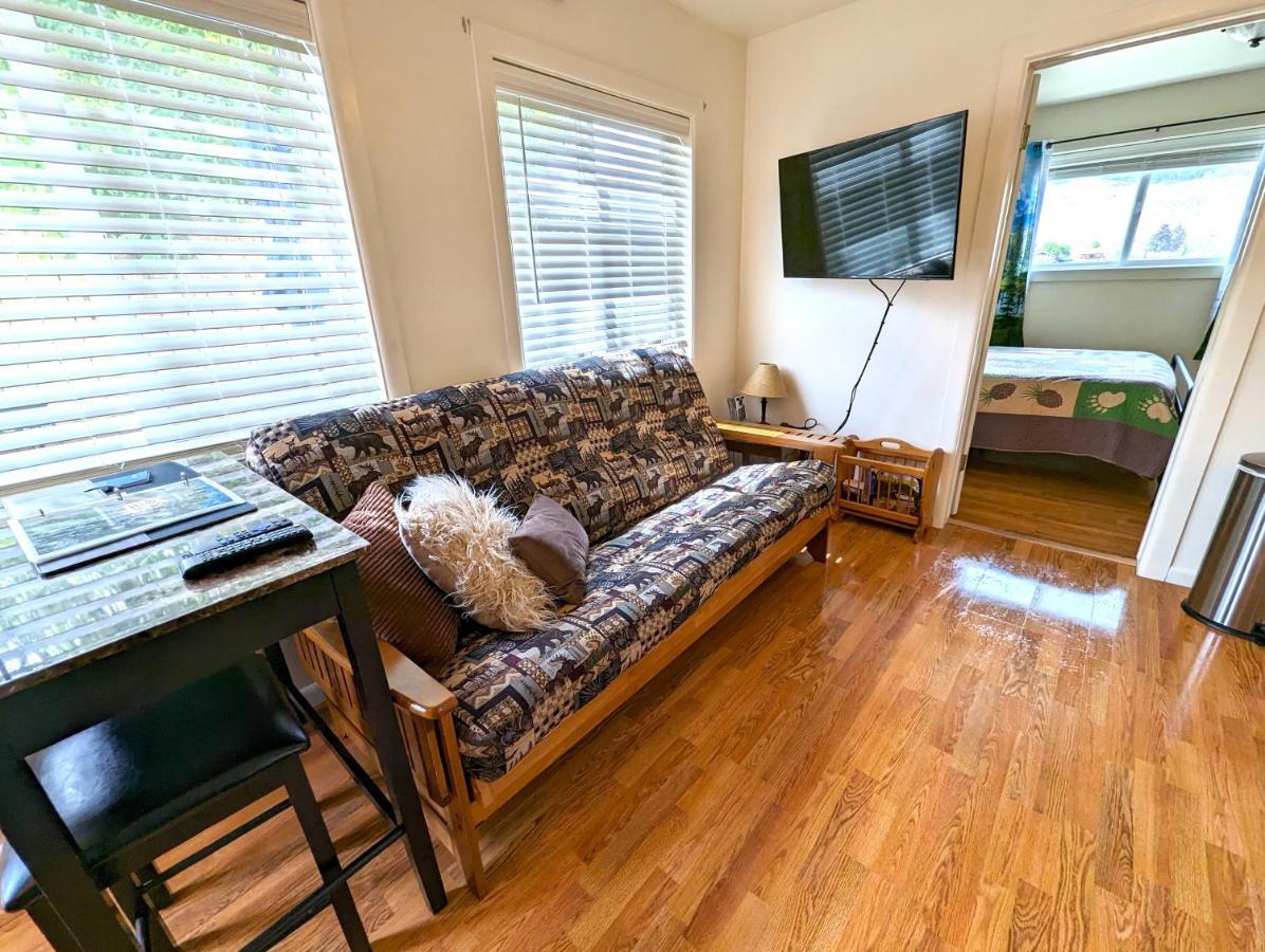 Yellowstone Treasure Guesthouses On The River Gardiner Extérieur photo