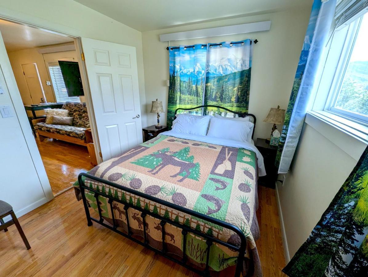Yellowstone Treasure Guesthouses On The River Gardiner Extérieur photo