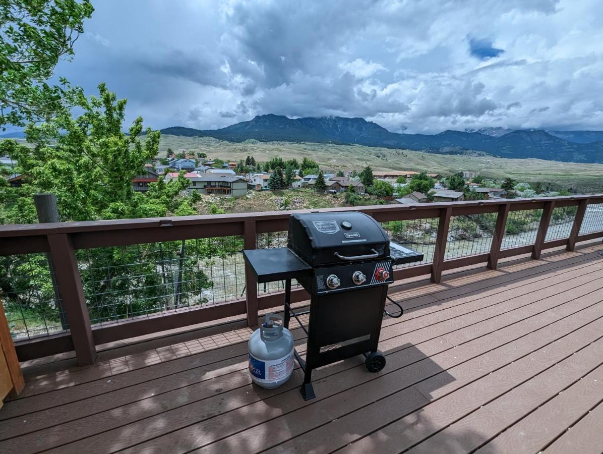 Yellowstone Treasure Guesthouses On The River Gardiner Extérieur photo