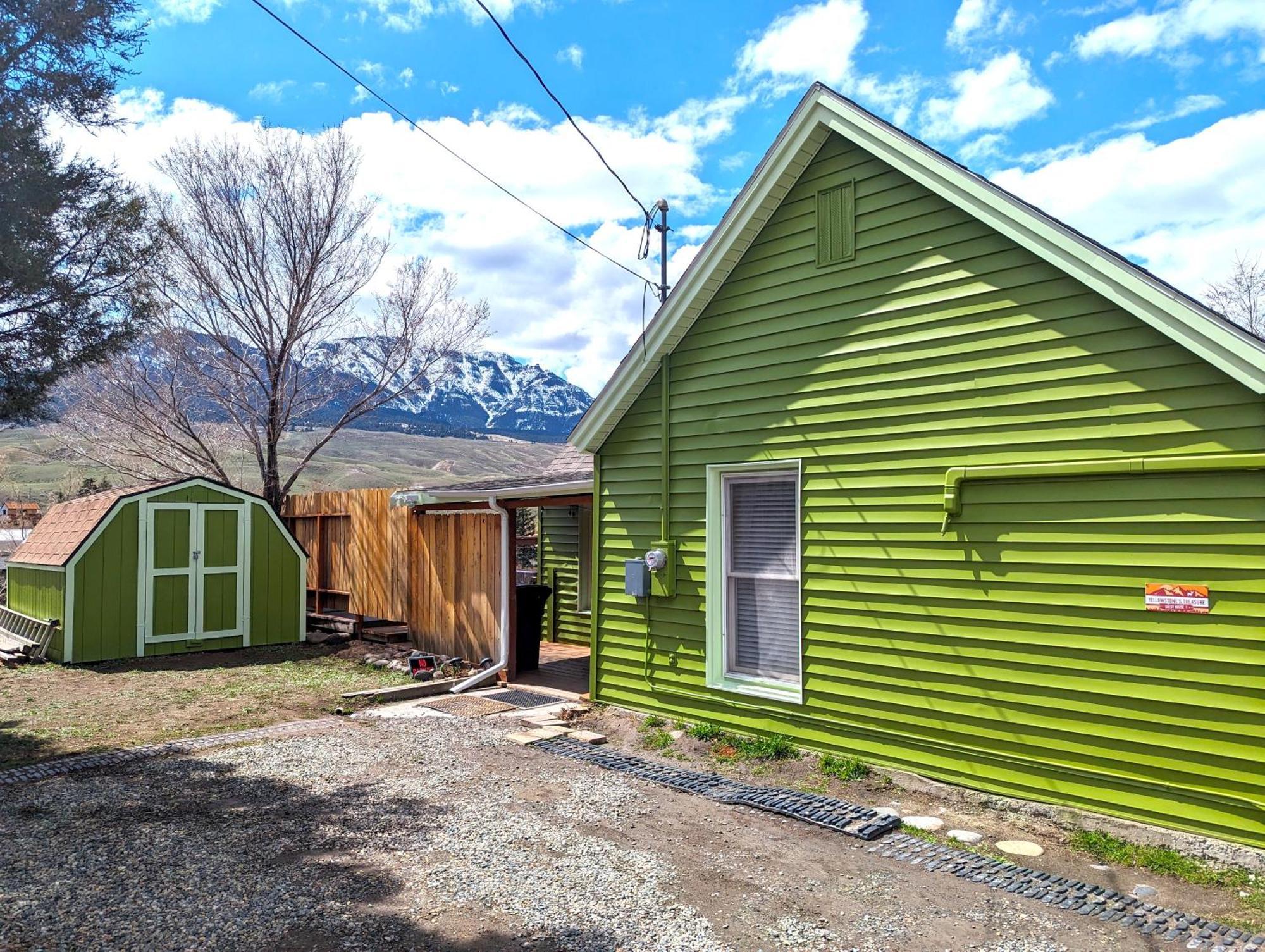 Yellowstone Treasure Guesthouses On The River Gardiner Extérieur photo