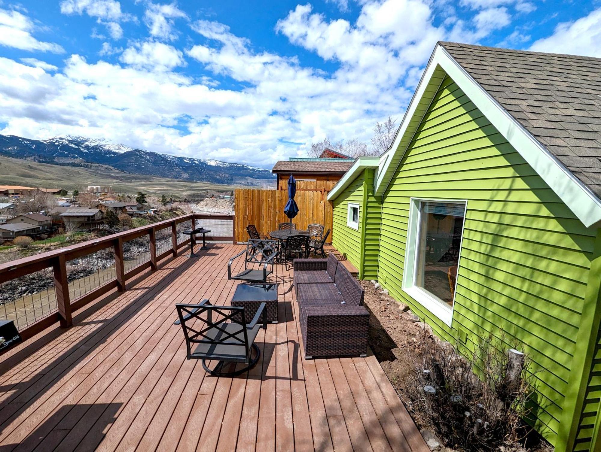 Yellowstone Treasure Guesthouses On The River Gardiner Extérieur photo