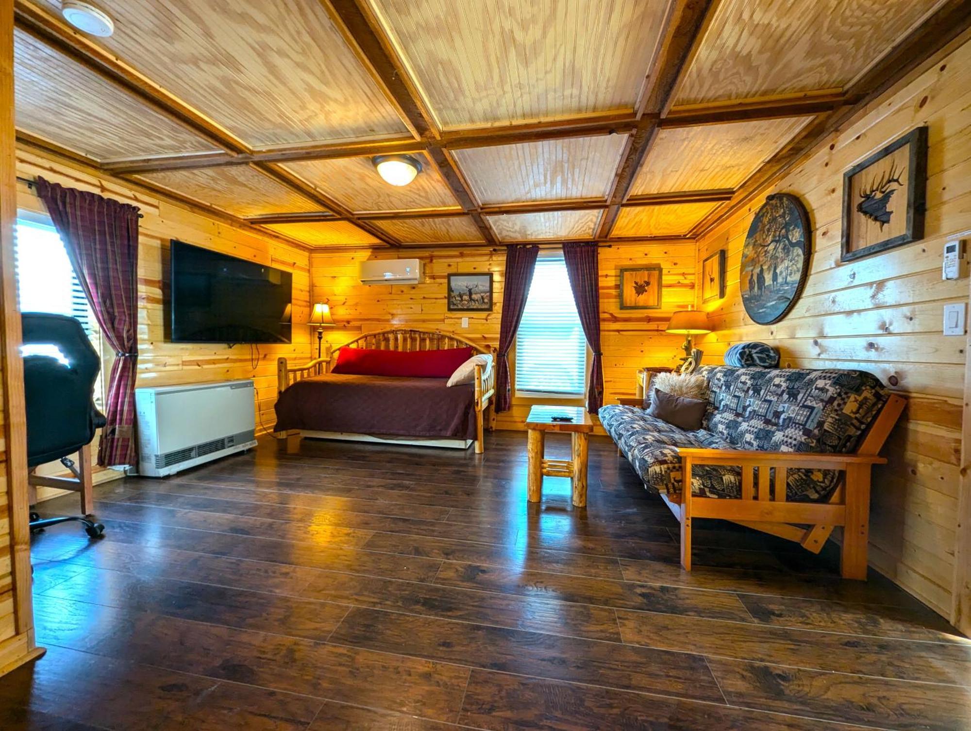 Yellowstone Treasure Guesthouses On The River Gardiner Extérieur photo