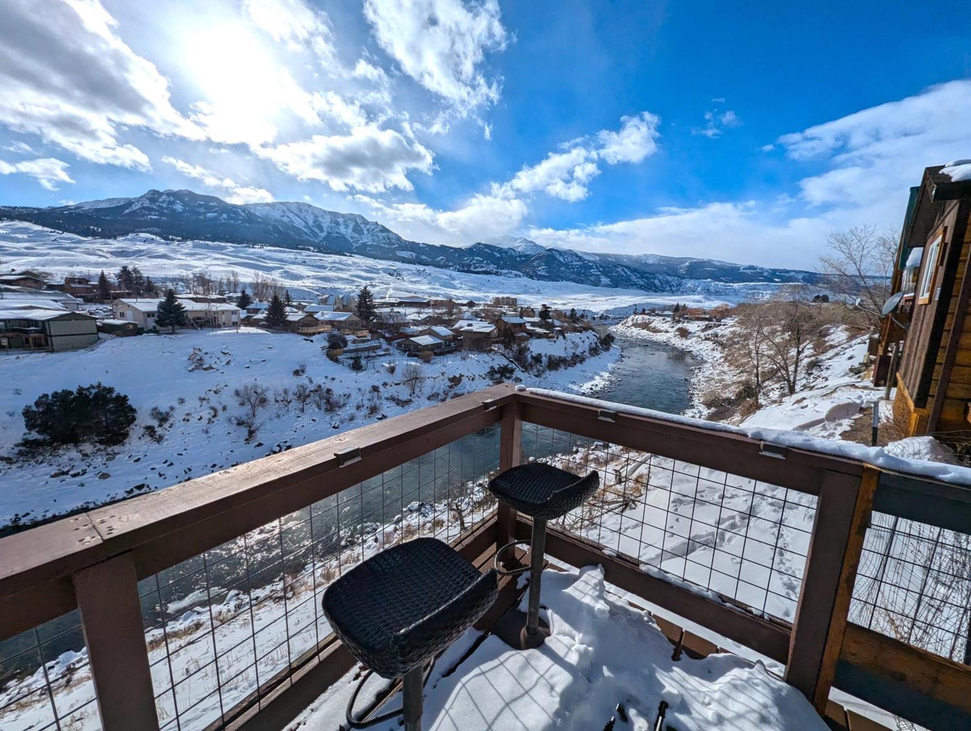Yellowstone Treasure Guesthouses On The River Gardiner Extérieur photo
