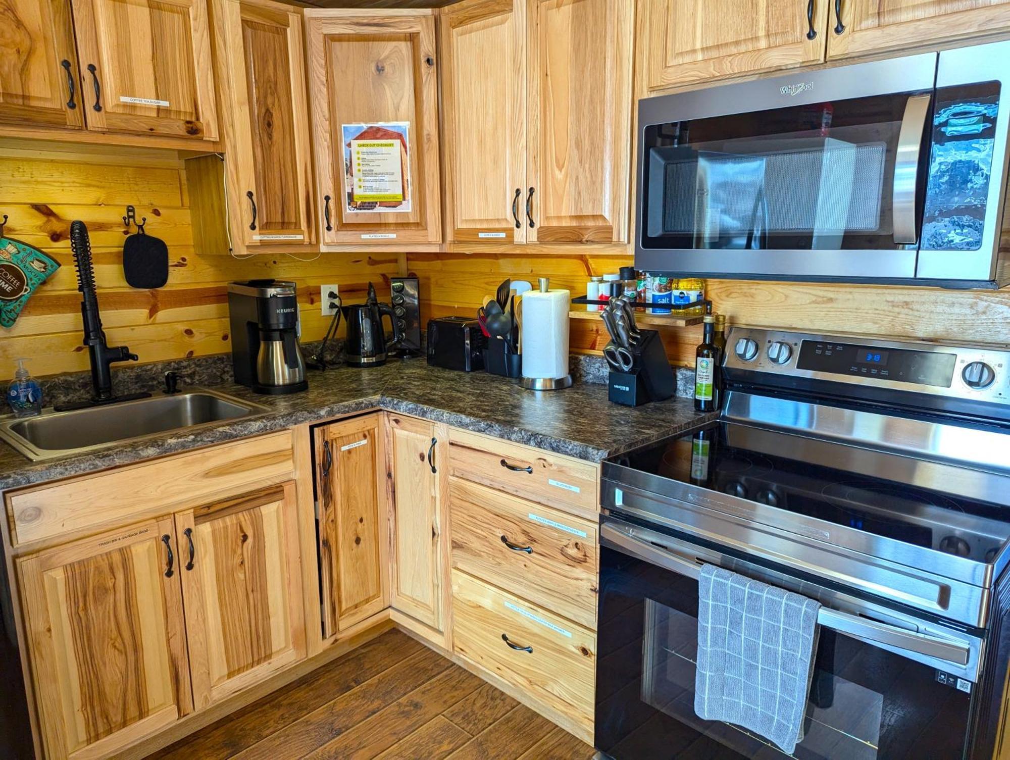 Yellowstone Treasure Guesthouses On The River Gardiner Extérieur photo