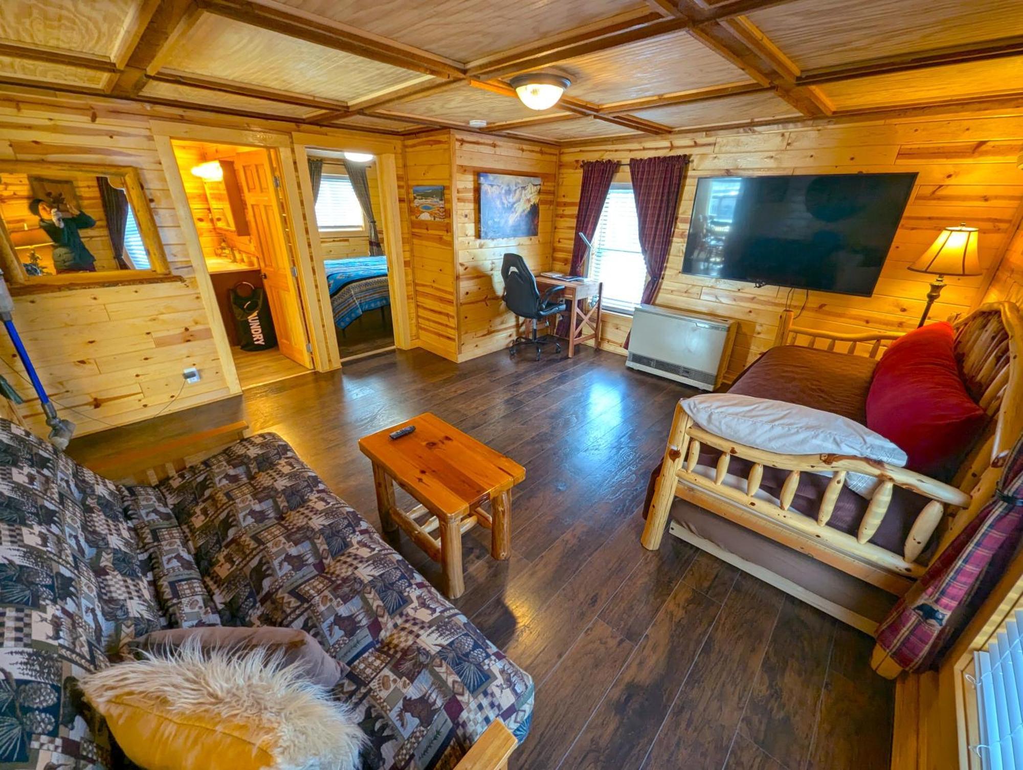 Yellowstone Treasure Guesthouses On The River Gardiner Extérieur photo