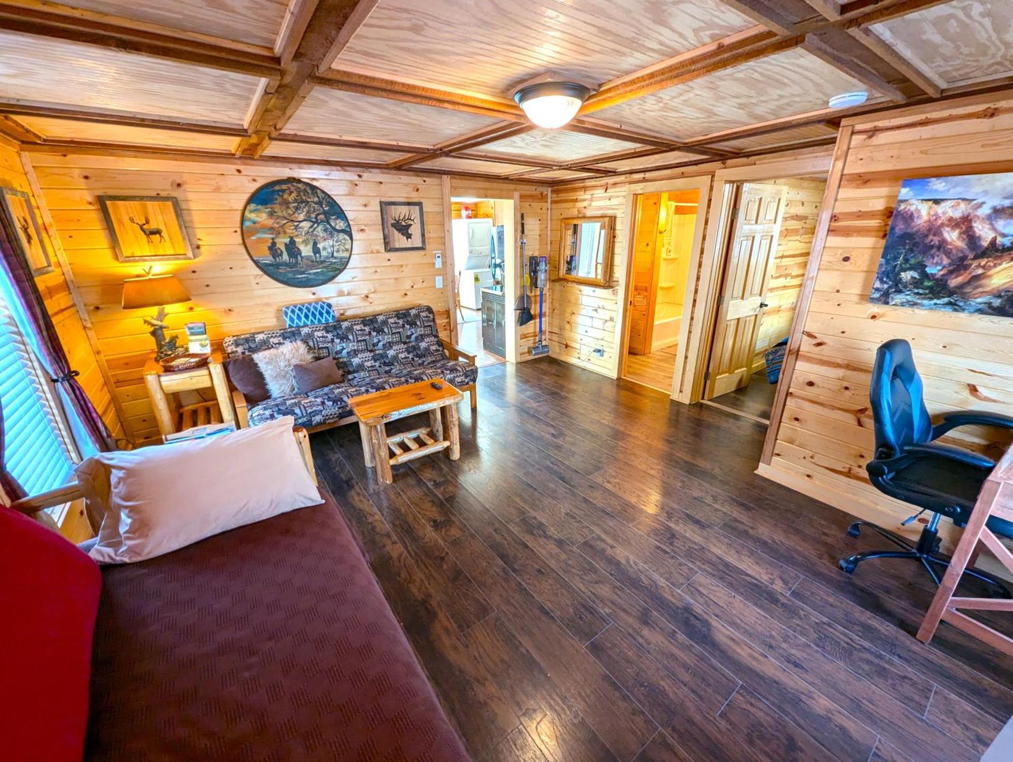 Yellowstone Treasure Guesthouses On The River Gardiner Extérieur photo