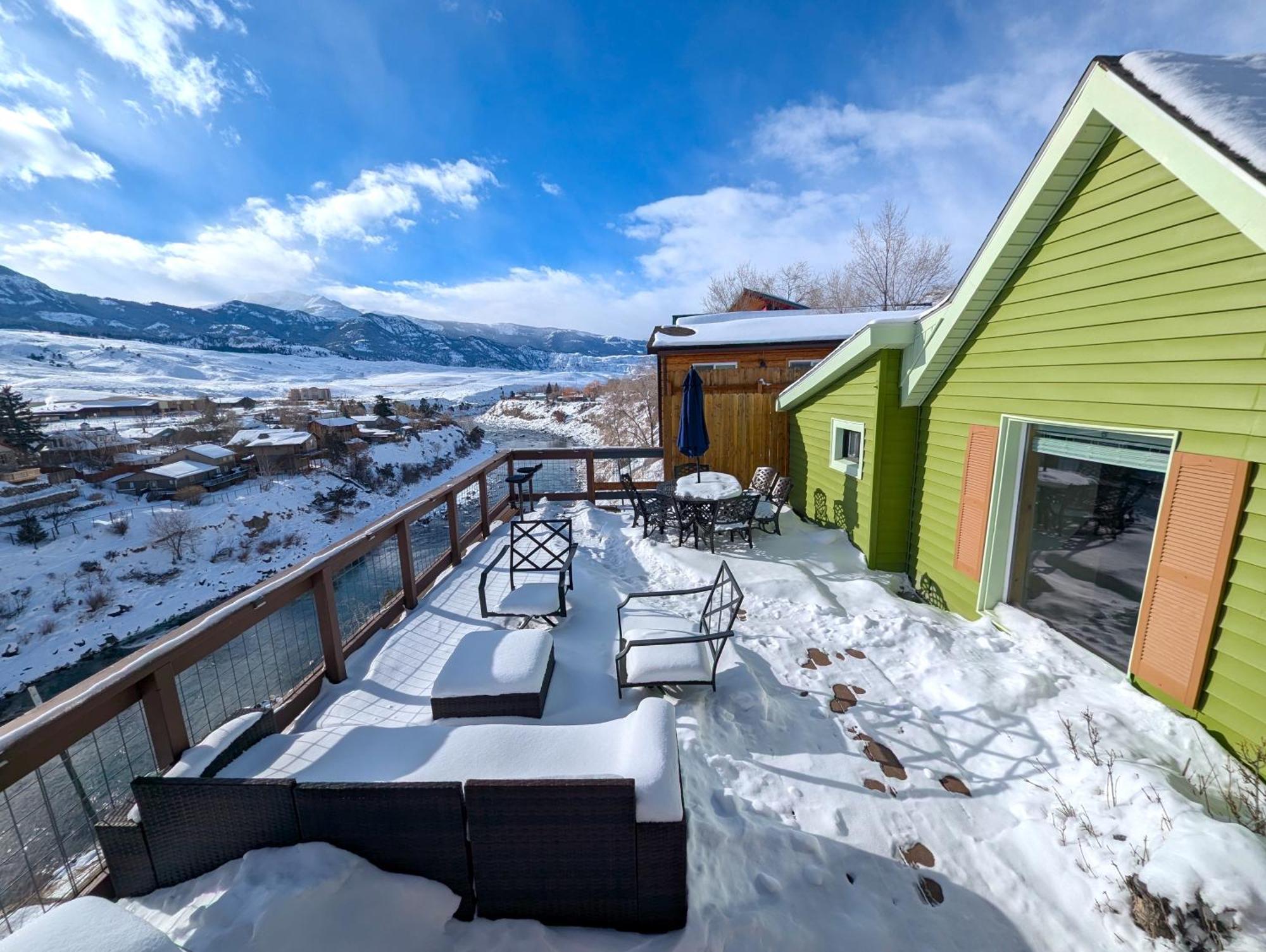 Yellowstone Treasure Guesthouses On The River Gardiner Extérieur photo